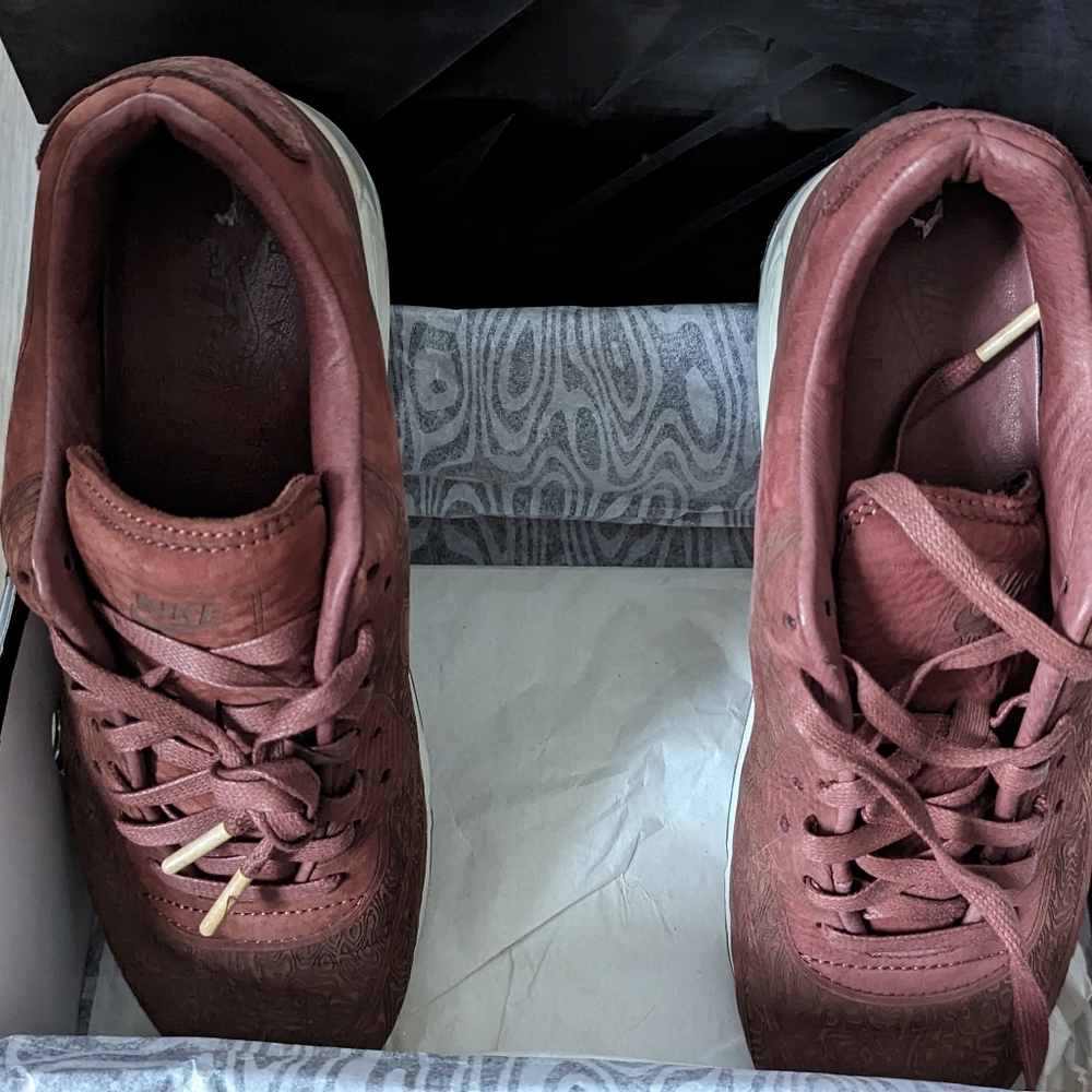 Nike Air Max 90 QS Laser